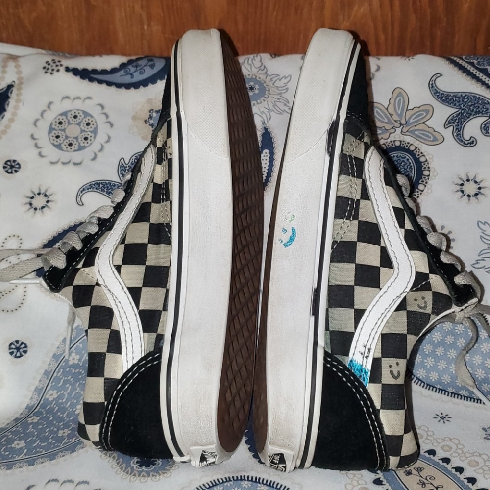 VANS - Picture 7 of 8